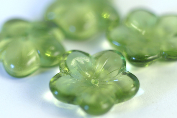 4pc 16x4mm LARGE FLAT OLIVINE CZECH GLASS FLOWER