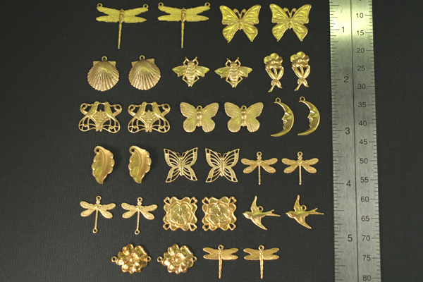 32pc VINTAGE STYLE RAW BRASS DECORATIVE FINDINGS SAMPLER LOT