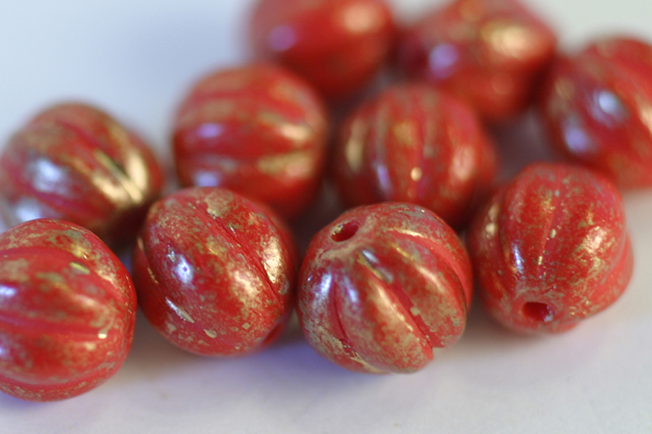 1 STRAND - (25pc) 8mm OPAQUE RED MARBLED GOLD CZECH GLASS MELON ROUNDS
