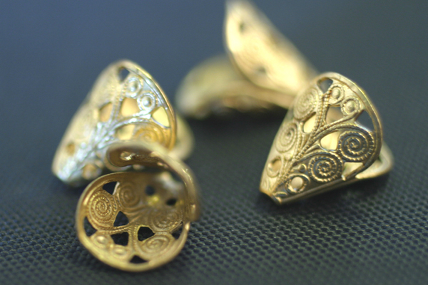 4pc VINTAGE STYLE 10mm RAW BRASS FILIGREE CONE BEAD CAPS BC29-4