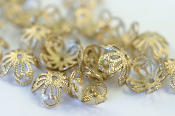 12pc VINTAGE STYLE 12mm RAW BRASS FILIGREE BEAD CAP LOT BC34-12