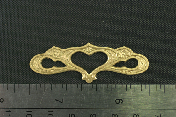 1pc FABULOUS VINTAGE STYLE RAW BRASS CUTOUT HEART BAR PENDANT N111-1